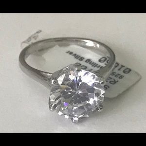 Sterling Silver 2 Carat Synthetic Diamond Ring